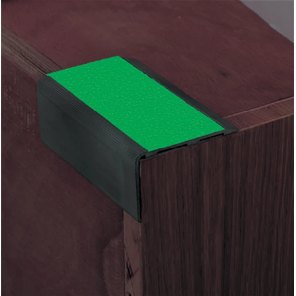 Nez De Marche Alu Incolore Bord Sifflet 68 X 43 Mm Longueur 3 Mètres 3 Nez De Marche Alu Incolore Bord Sifflet 68 X 43 Mm Longueur 3 Mètres