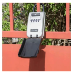 Master Lock Rangement Clés Sécurisé Select Access Rétroéclairée - MasterLock -Magasin D'Outils Pour La Maison Élégant photo mise en situation 2